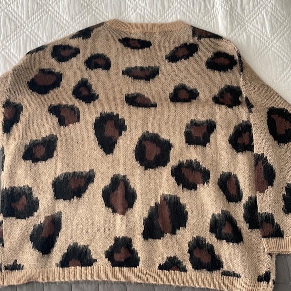 Cheetah print sweater - Picture 4 of 6